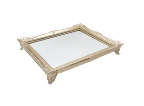 BANDEJA RECTANGULAR C/ PATA (30X25X4CM) DORADO