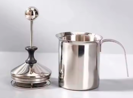 Imagen de ESPUMADOR DE LECHE MANUAL INOX 800 ML NPQ-800ML