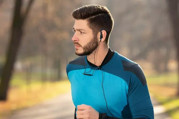 Imagen miniatura de AURICULAR PHILIPS IN EAR SPORT SHQ1405BL/00 MIC, RES. AGUA, CABLE KEVLAR