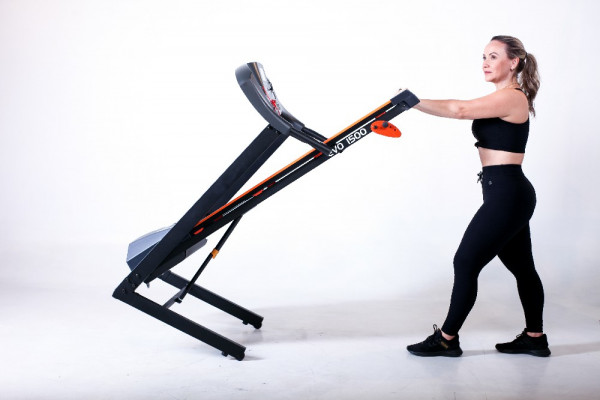Imagen de CAMINADORA EVOLUTION EVO1500 130KG 220V/50HZ