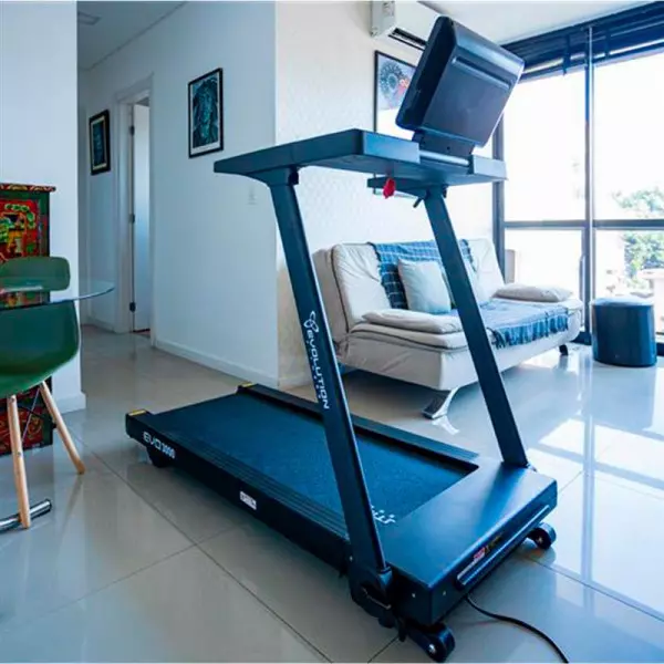 Imagen miniatura de CAMINADORA EVOLUTION EVO3000 15PROG 120KG 18KM/H 1,75HP C/ INCL
